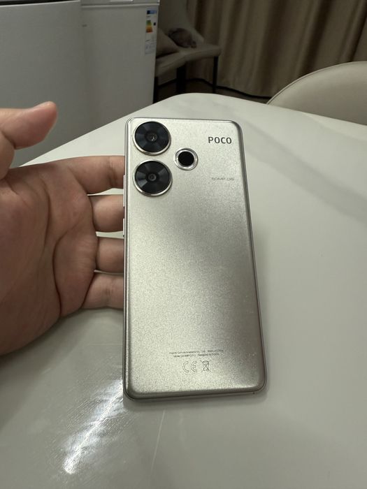 Poco F6 5G 12/512гб отлчный