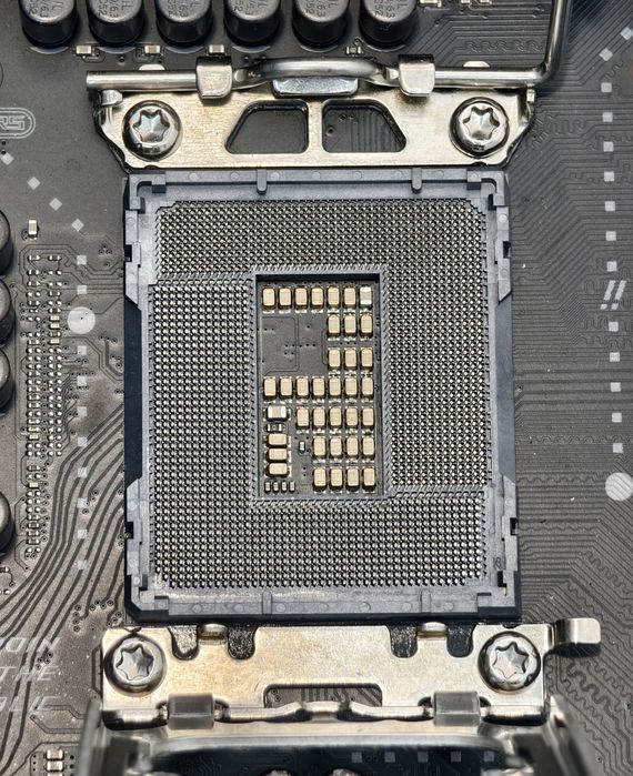Placa Rog Strix Z790-F Gaming Wi-Fi