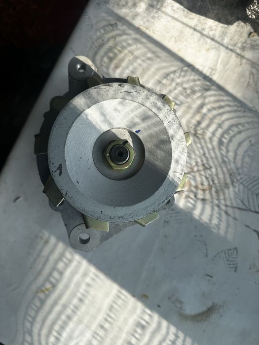 Зил 130 Генератор ПЕКАР 14в 65ампер