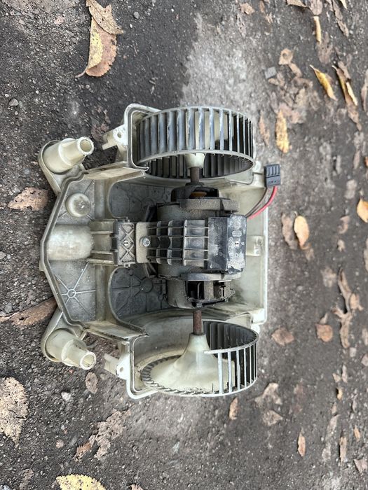 продам моторчик печки мерседес 221