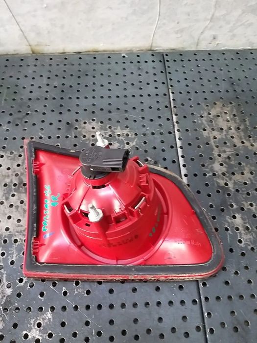 Stop tripla lampa dreapta haion vw passat b6 3c break 3c994509407s 27448002