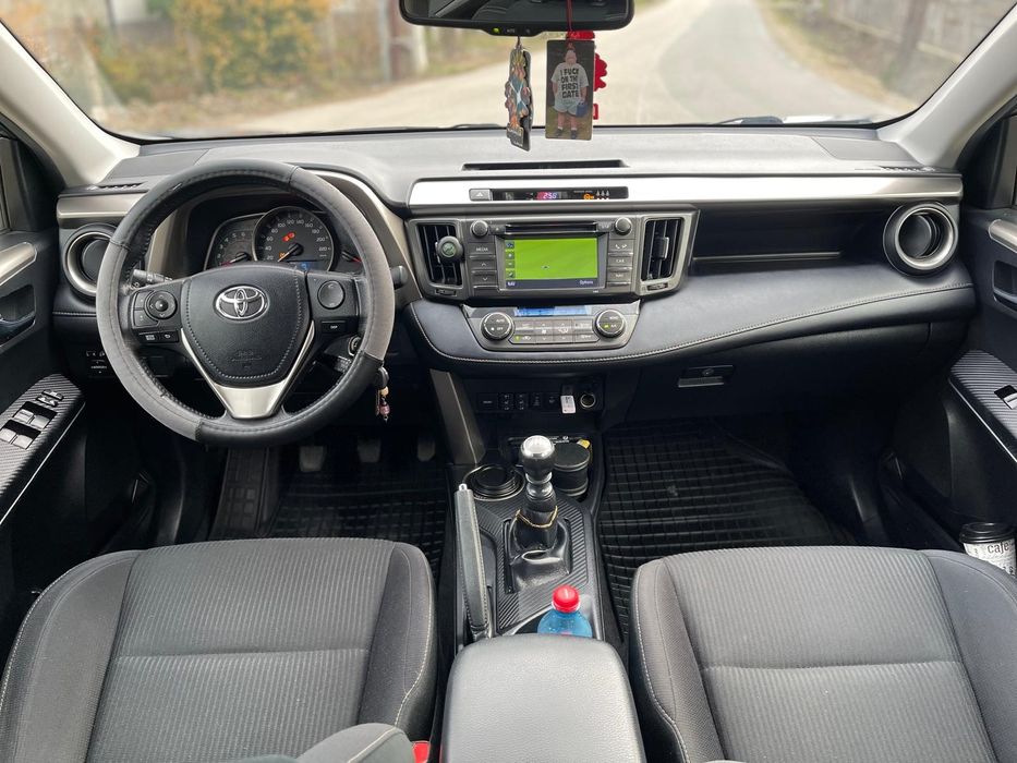 Toyota Rav 4    154000 km