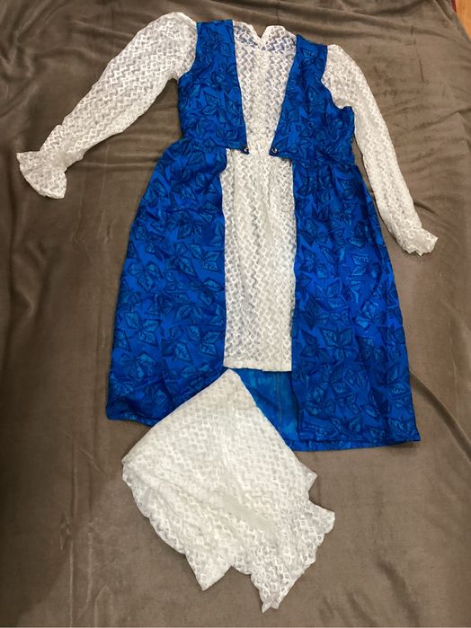 Платье с накидкой и со штанами