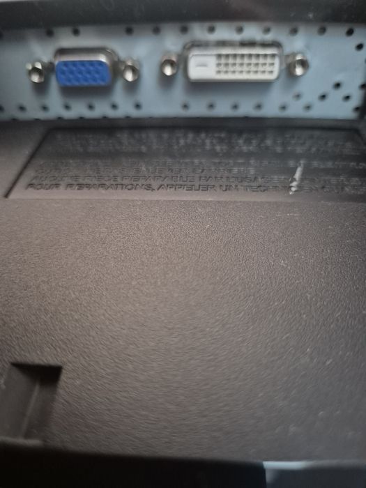 LG Flatron L225WT SF