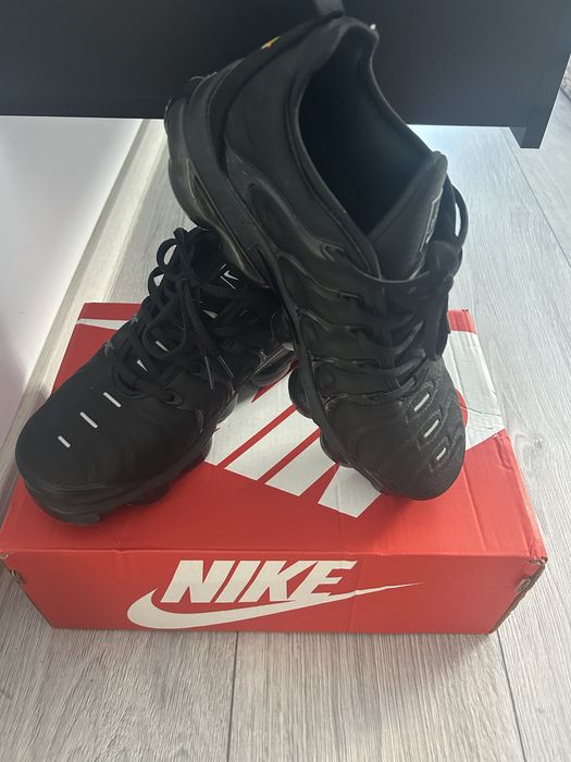 Adidasi nike vapormax