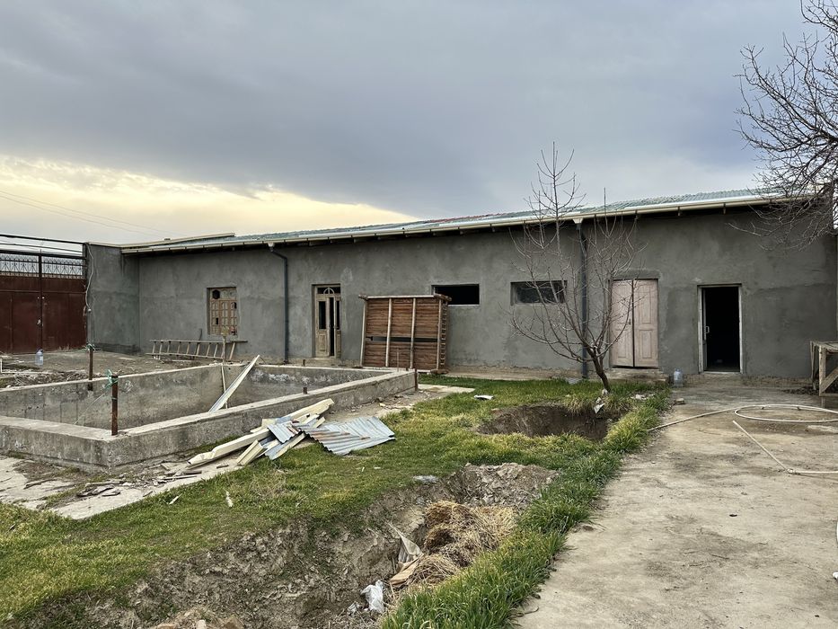 Срочно!!! Продаётся дом. В близи Районого хакимията. Райцент ор 38 шк