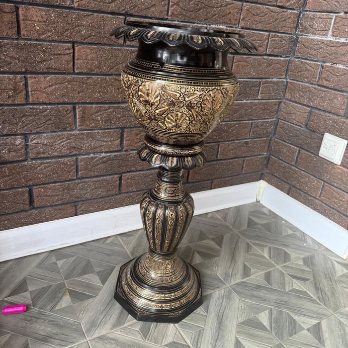 Ваза настольная и ваза напольная