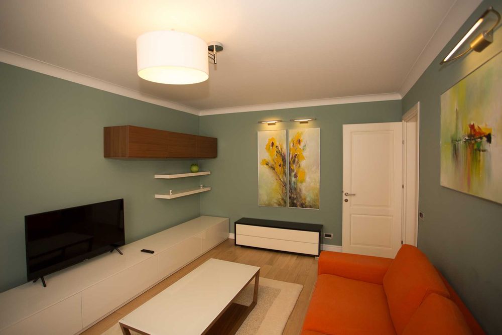 Inchiriez apartament 3 camere, mobilat si utilat, proaspat zugravit