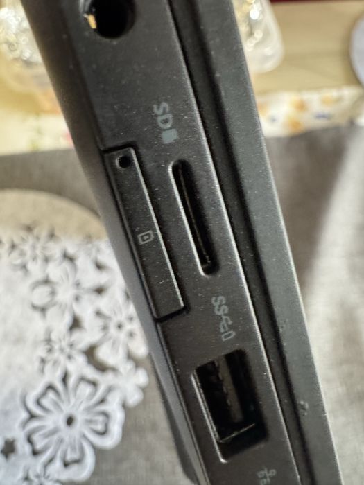 Laptop dell latitude 7480 cu cartela i5 gen7