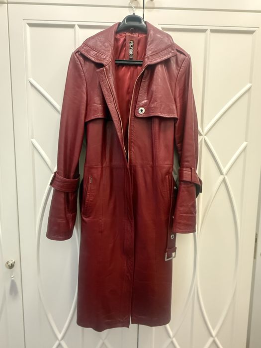 Кожаный плащ женский