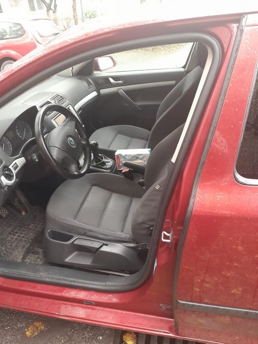 Vând Skoda Octavia 2