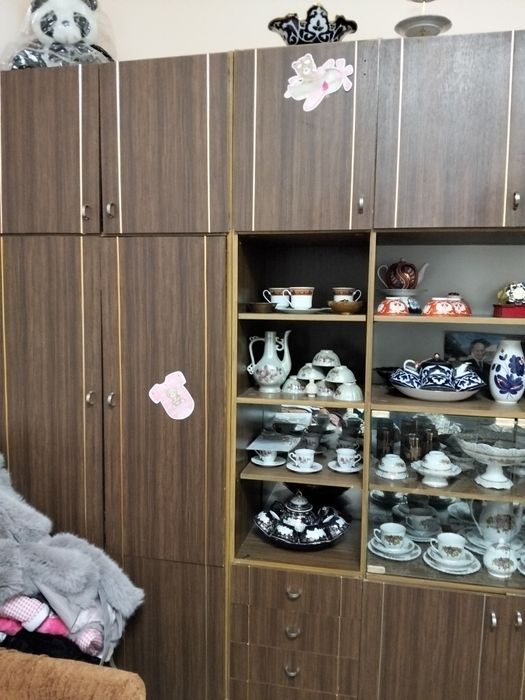 Stenka chiroyli ranga yasalgan