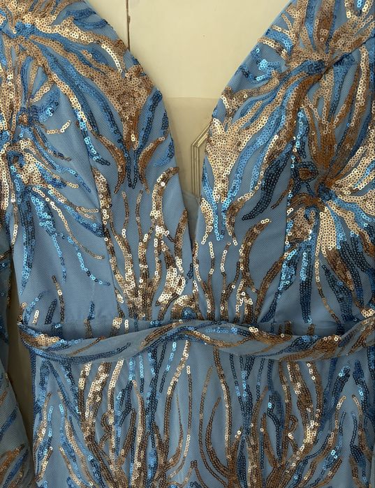 Абитуриентска рокля размер М