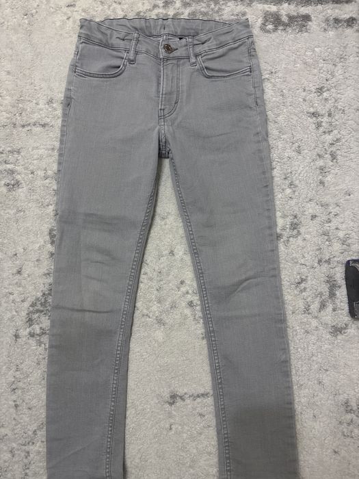 Джинсы на мальчика 9-10 лет