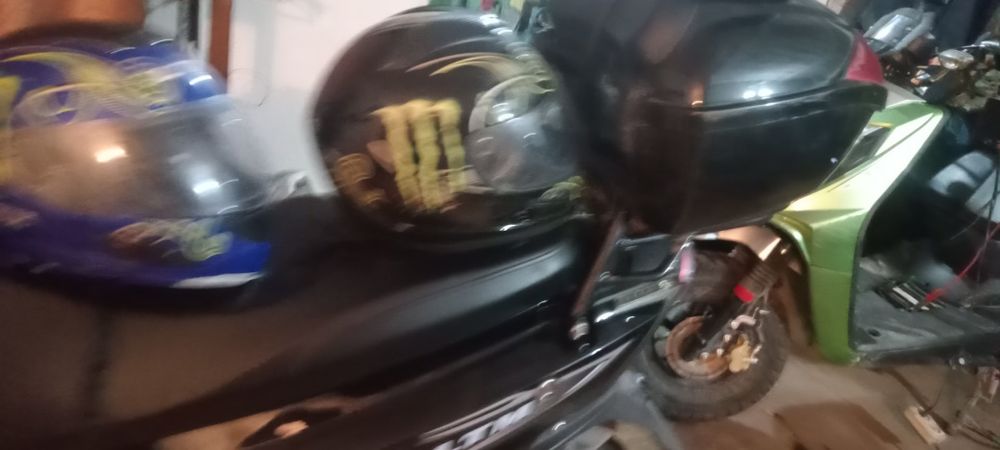 Продам мотошлемы каски