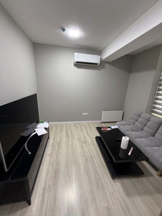 Сайрам.Буз Базар .Метро БИЙ. Сдаётся офис 2х комнатный. Доступ 24/7