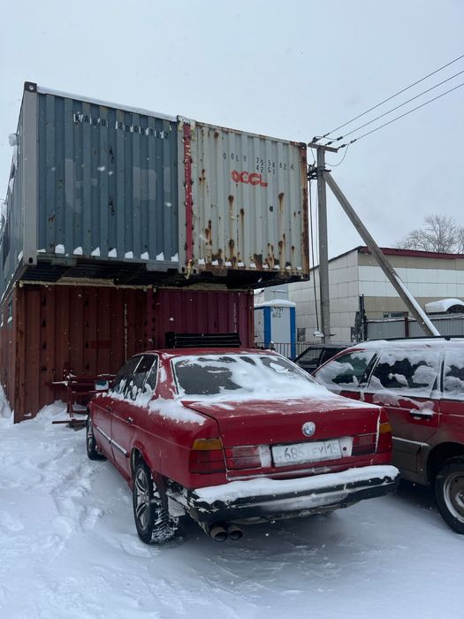 Бмв 520 на полном ходу