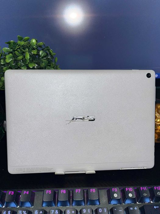 ASUS ZenPad 10 Z300C Tabletă cu ecran mare de 10.1