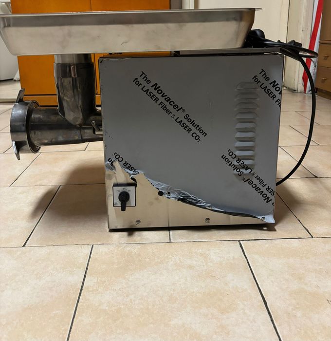 Masina de tocat profesională