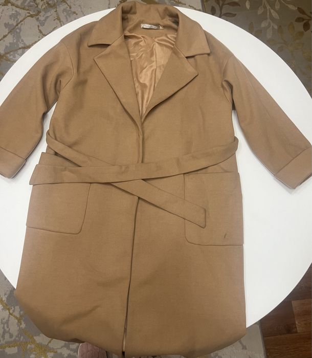 ПРОДАМ стильное теплое пальто