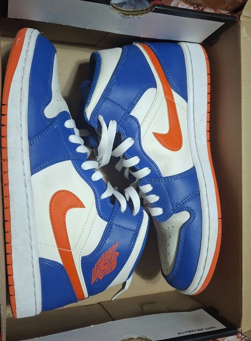 AIR JORDAN 1 MID  mărime 41