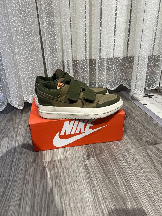 Продам мужские  кроссовки Nike