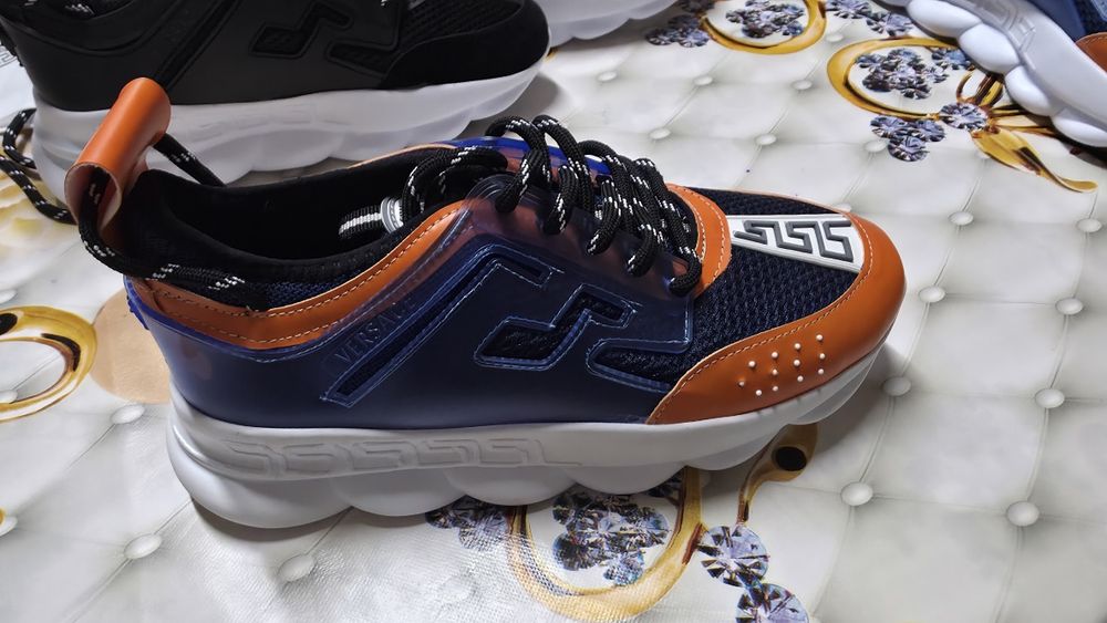 Versace Chain reaction