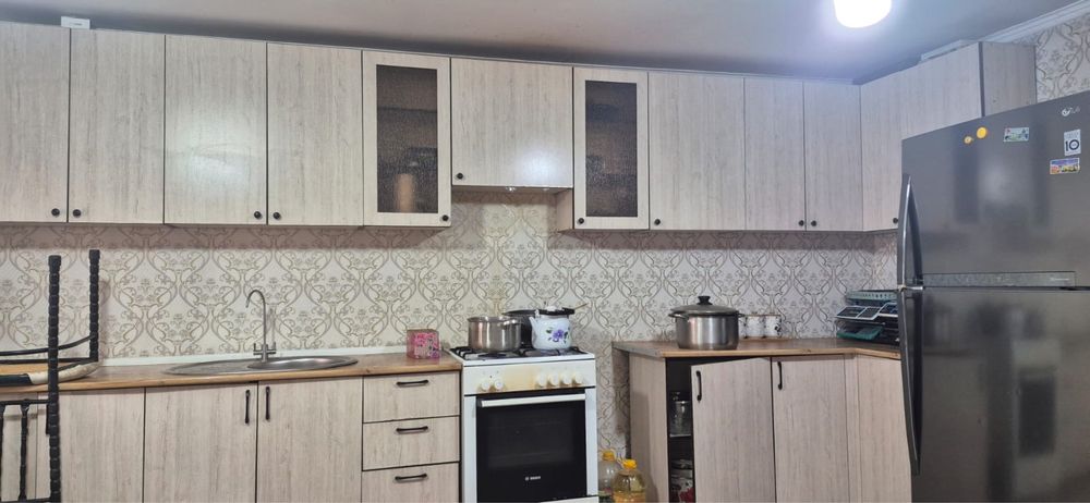 Кухон. Гарнитура