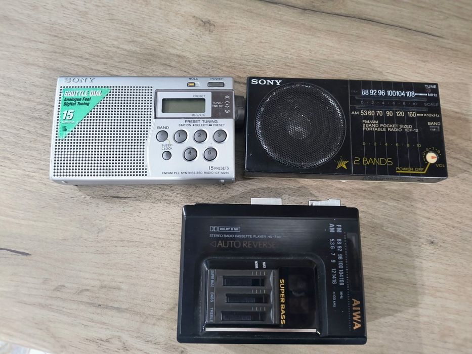 Walkman Aiwa și Radio Sony
