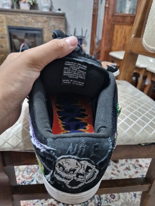 Продам кроссовки Nike neck face