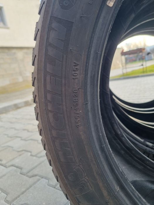 Гуми 255/45/20 MICHELIN