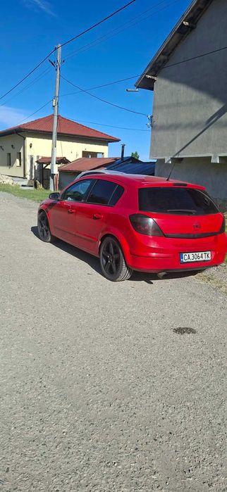 Продавам Opel Astra H