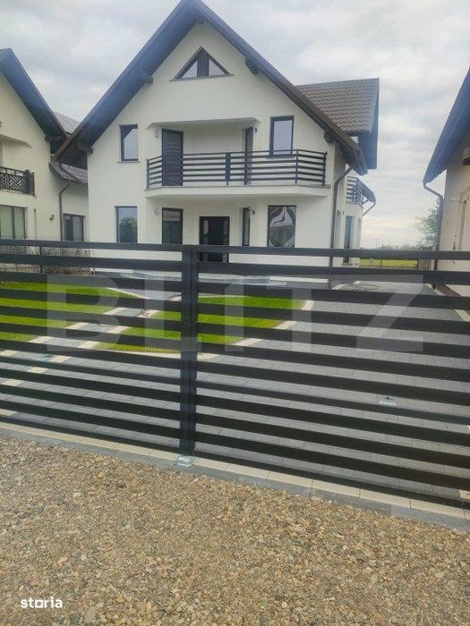 Casa Premium cu 6 camere, 238 mp utili, zona centrala, Radauti