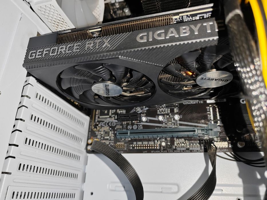 RTX 3060 gigabyte 12 gb
