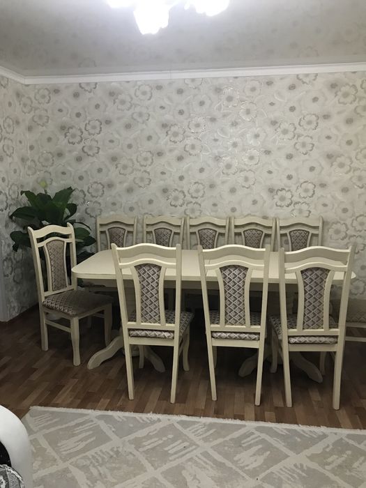 Продам стол со стулями