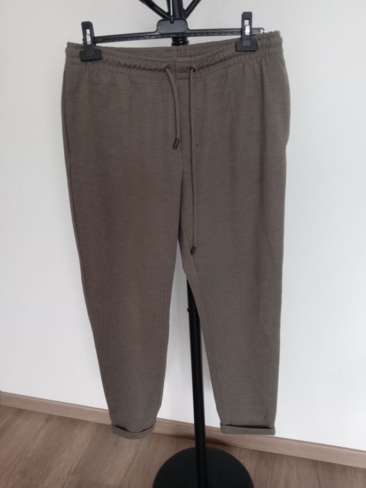 Vând pantaloni pt bărbați