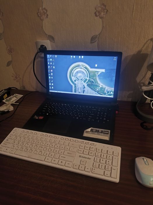 Ноутбук полу игровой