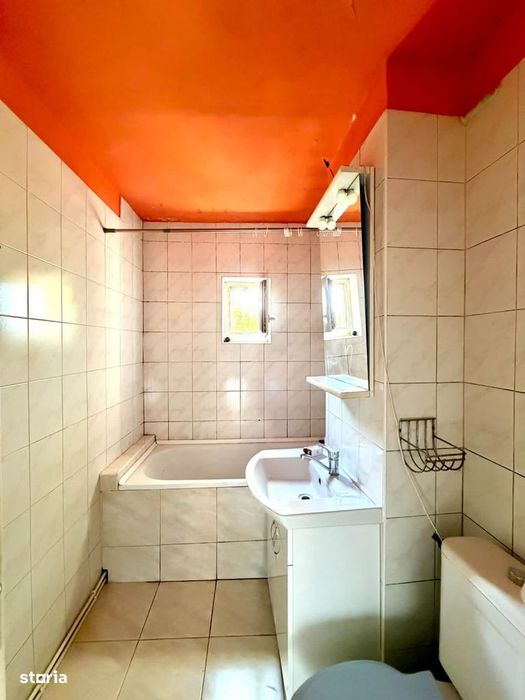 Apartament 3 camere , S= 70 mp , etaj 1 , Brădet