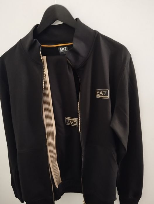 Спортен Екип EA7