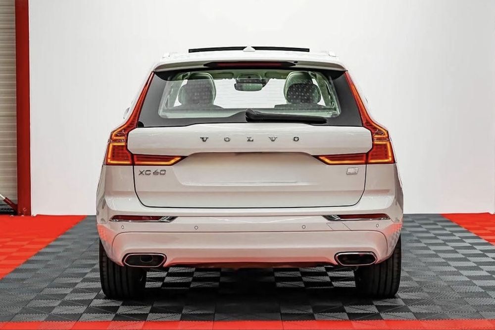Volvo XC60 T6 AWD 4x4 plug-in hybrid 340 CP An 2021