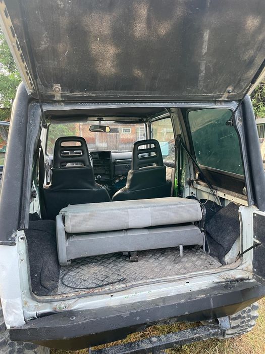Suzuki samurai sj 410