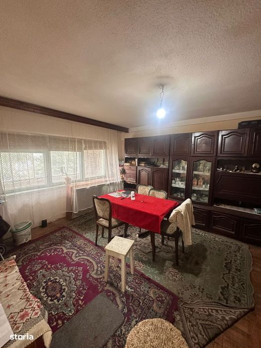 De vanzare garsoniera cu balcon, confort 1,  38mp. Pret 19000euro