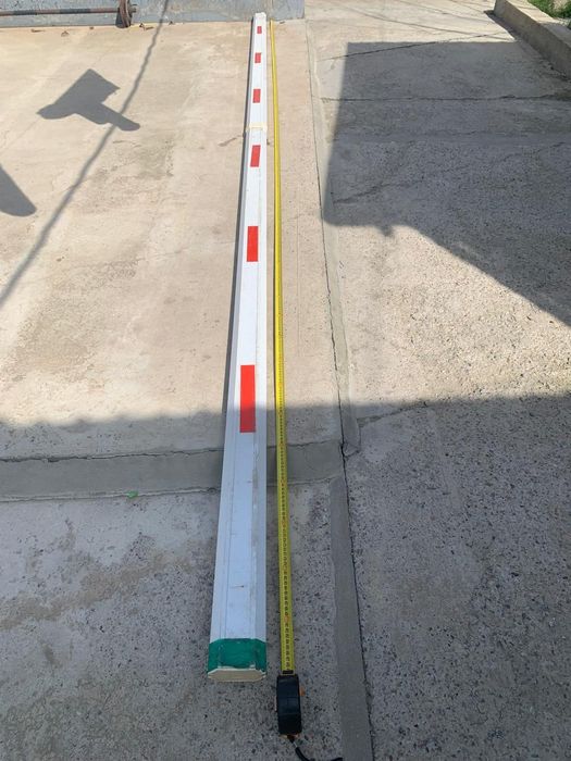 Продаётся стрела шлагбаума б/у