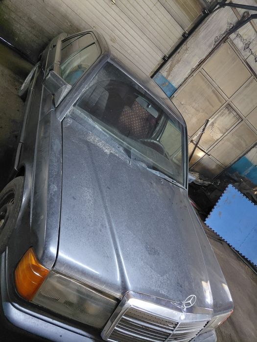 Продам автомобиль мерседес 190