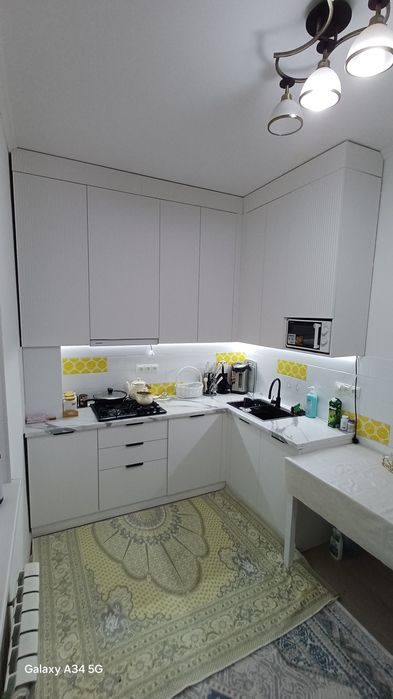 Продаётся 2-хкомн квартира