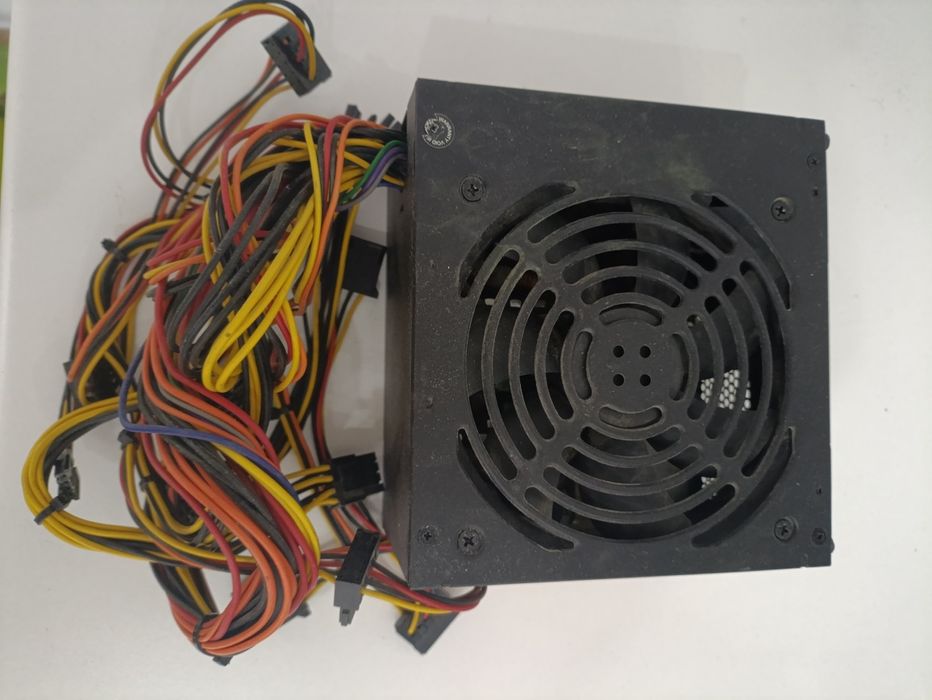 Блок питания Aerocool -VX600