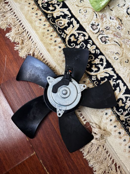 Nissan Tiida вентилятор