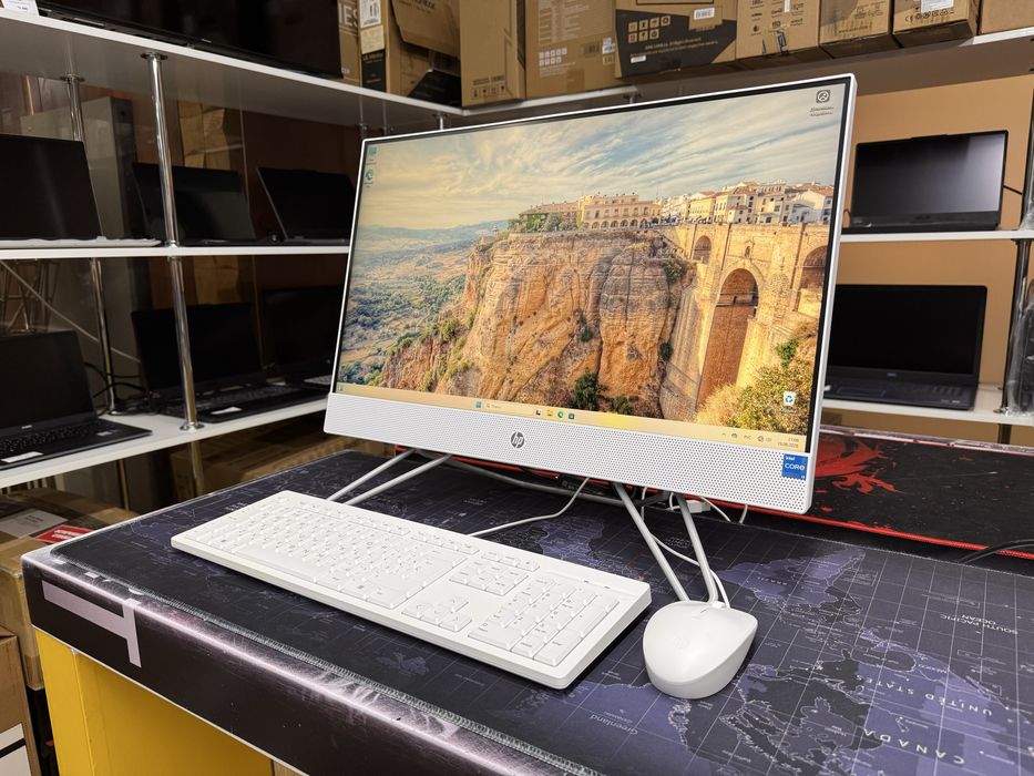 Моноблок HP AIO 24’ i3-1215U/8GB/SSD512GB
