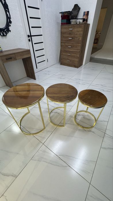 Столики интерьерные