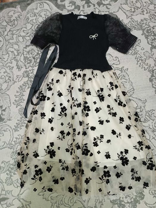 Срочно продам платья на выход